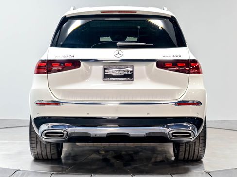 Used 2024 Mercedes-Benz Maybach GLS 600 4MATIC image 52