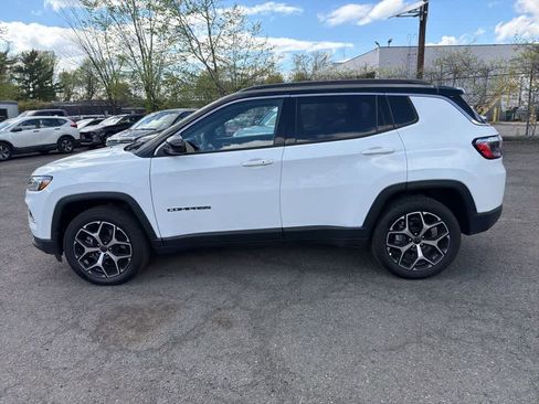 Used 2025 Jeep Compass Limited AWD/4WD image 7