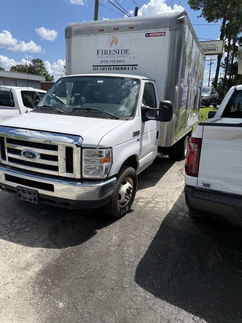 Used 2019 Ford E-350 and Econoline 350 Super Duty w/ Power Windows & Locks Group RWD image 1