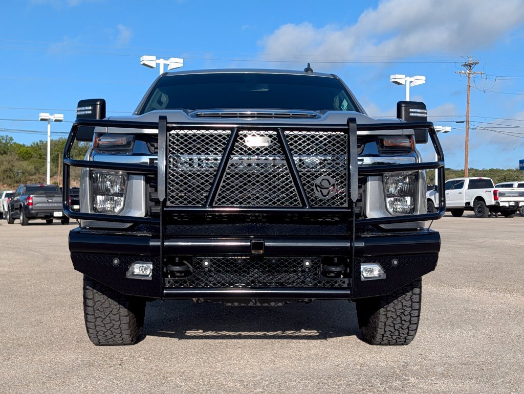 Used 2020 Chevrolet Silverado 2500 LT AWD/4WD image 3