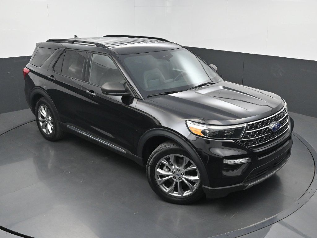 Used 2020 Ford Explorer XLT w/ Equipment Group 202A RWD image 30