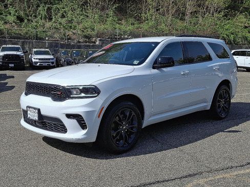 Certified 2023 Dodge Durango GT AWD/4WD image 2