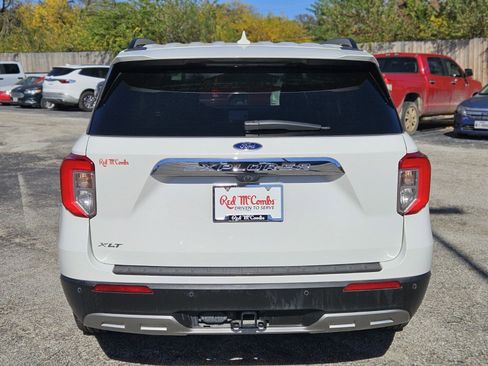 Certified 2023 Ford Explorer XLT w/ Equipment Group 202A image 5