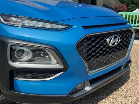 Used 2020 Hyundai Kona Limited AWD/4WD image 2