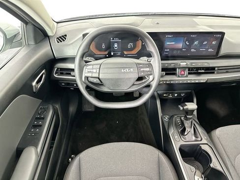 Used 2025 Kia K4 FWD image 10