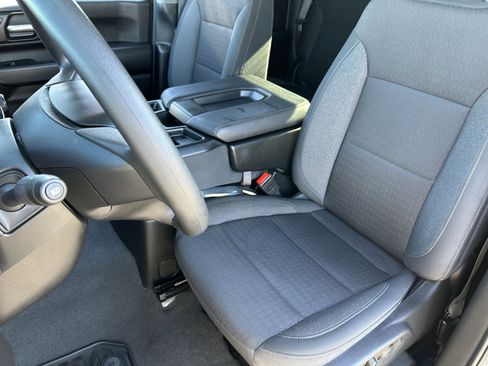 Used 2025 Chevrolet Silverado 2500 Custom w/ Custom Convenience Package image 19