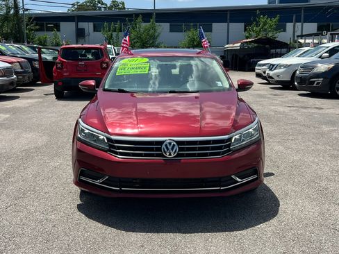 Used 2017 Volkswagen Passat 1.8T SE FWD image 3