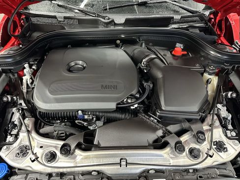 Certified 2025 MINI Cooper 2-Door Hardtop FWD image 8