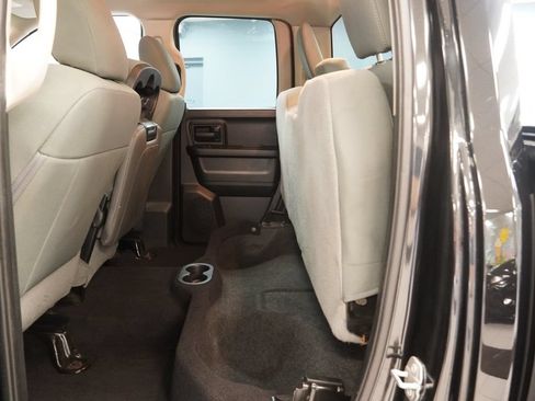Used 2018 RAM 1500 Express w/ Express Value Package AWD/4WD image 26