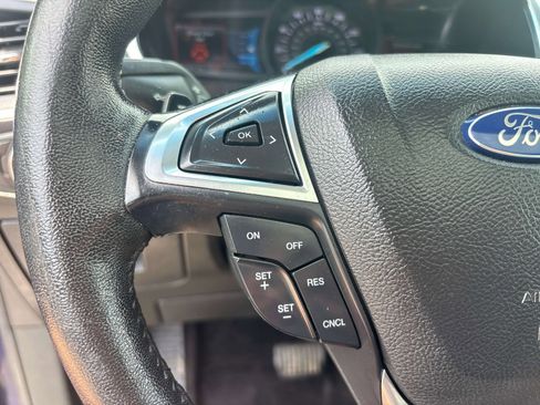 Used 2017 Ford Edge Titanium w/ Equipment Group 301A AWD/4WD image 17