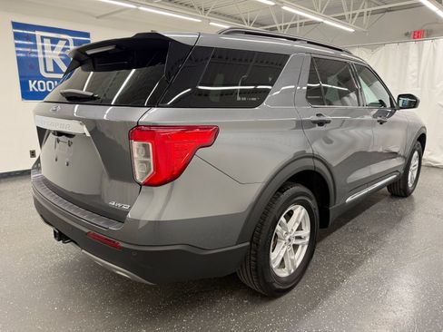 Used 2024 Ford Explorer XLT w/ Equipment Group 202A AWD/4WD image 2