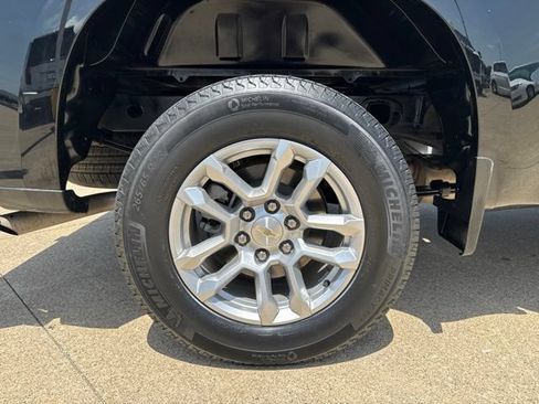 Used 2023 Chevrolet Silverado 1500 LT AWD/4WD image 10