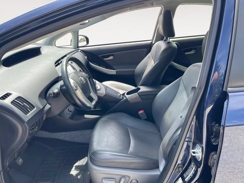 Used 2015 Toyota Prius Four FWD image 9