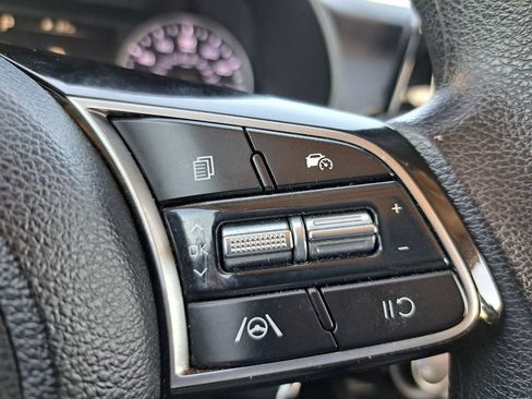 Used 2023 Kia Forte LXS image 13