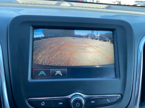 Used 2018 Chevrolet Equinox LT image 21