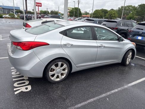 Used 2011 Hyundai Elantra Limited FWD image 3