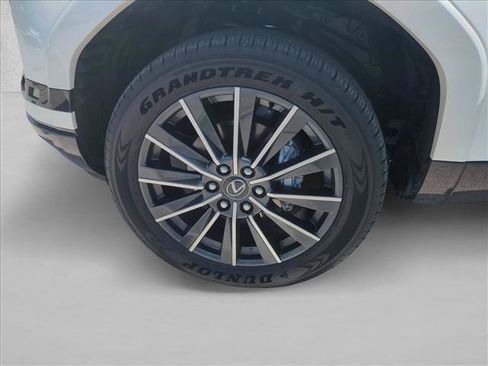 Used 2026 Lexus GX 550 w/ Accessory Package (31) AWD/4WD image 25