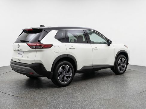 Used 2024 Nissan Rogue SV FWD image 9