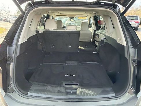 Used 2023 Nissan Rogue SL image 13
