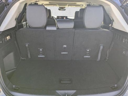 Used 2025 MAZDA CX-90 3.3 Turbo w/ Preferred Package image 18