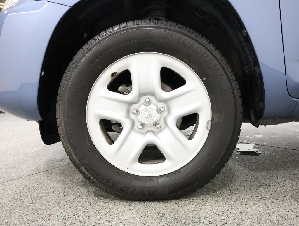 Used 2012 Toyota RAV4 FWD w/ Value Pkg image 5