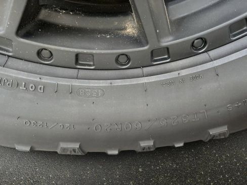 Used 2023 Land Rover Defender 110 X image 30