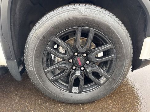 Used 2024 GMC Sierra 1500 Elevation image 30