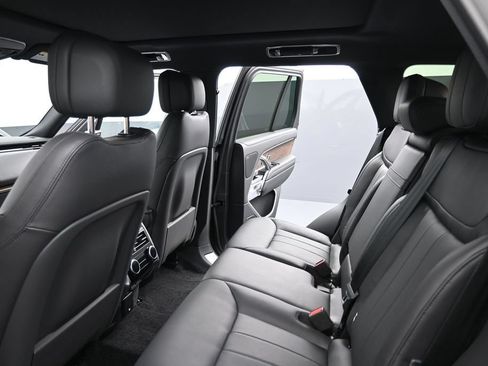 Used 2025 Land Rover Range Rover SE AWD/4WD image 20