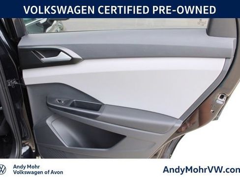 Used 2023 Volkswagen Taos SE w/ Panoramic Sunroof Package AWD/4WD image 24