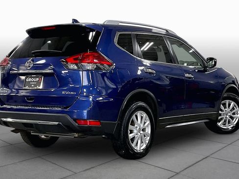 Used 2017 Nissan Rogue SV AWD/4WD image 13