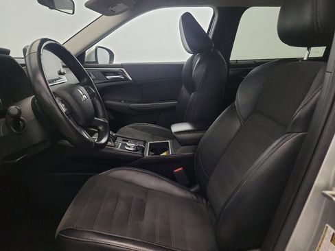 Used 2022 Mitsubishi Outlander SE AWD/4WD image 17