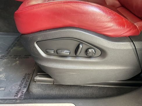 Used 2022 Porsche Cayenne w/ Premium Package Plus image 41