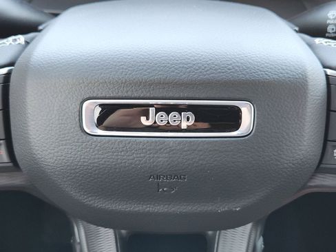 New 2026 Jeep Grand Cherokee Laredo X RWD image 37