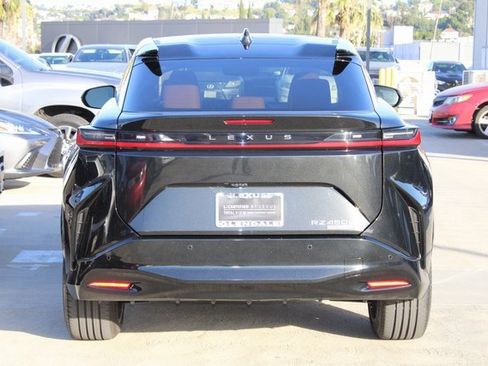 Used 2023 Lexus RZ 450e Premium image 20