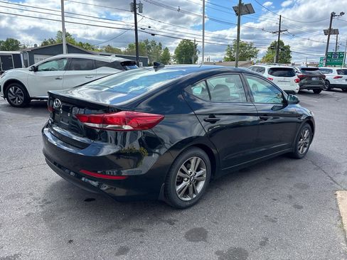 Used 2018 Hyundai Elantra Value Edition FWD image 8