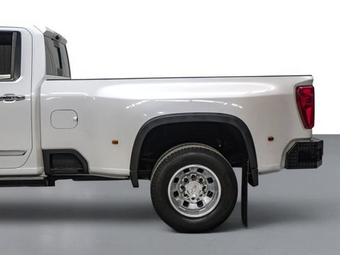 Used 2025 Chevrolet Silverado 3500 High Country w/ High Country Premium Package AWD/4WD image 11
