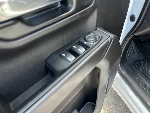 Used 2023 Chevrolet Silverado 1500 Custom AWD/4WD image 18