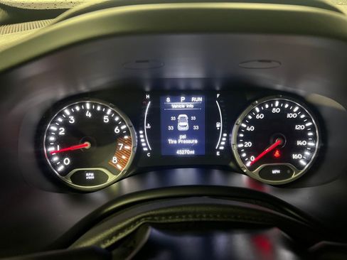 Used 2020 Jeep Renegade Latitude w/ Cold Weather Group image 19