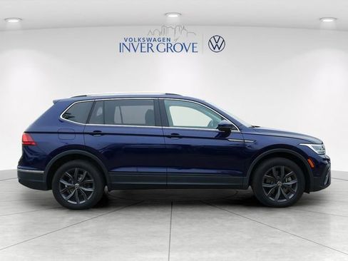 Certified 2023 Volkswagen Tiguan SE w/ Panoramic Sunroof Package AWD/4WD image 8