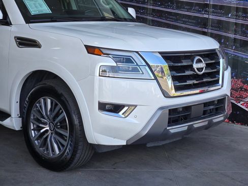 Used 2024 Nissan Armada SL w/ Captain's Chairs Package RWD image 2