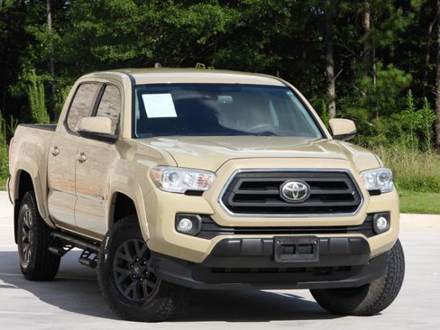 Used 2020 Toyota Tacoma SR5 w/ Technology Package AWD/4WD image 19
