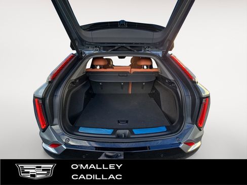 New 2026 Cadillac Optiq Luxury 2 w/ LPO, Floor Liner Package image 12