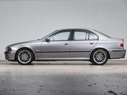 Used 2003 BMW M5 image 8