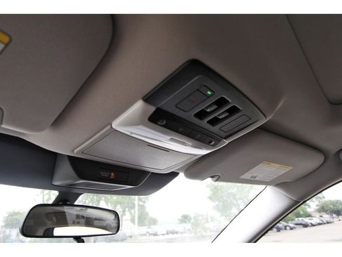 New 2026 Nissan Pathfinder SV w/ SV Premium Package FWD image 16
