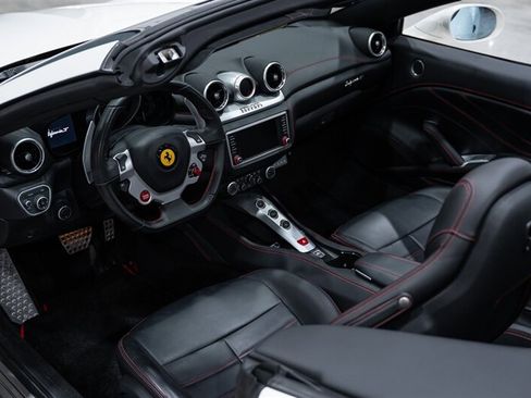 Used 2016 Ferrari California T RWD image 48