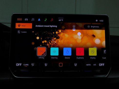 Used 2025 Volkswagen Golf image 77