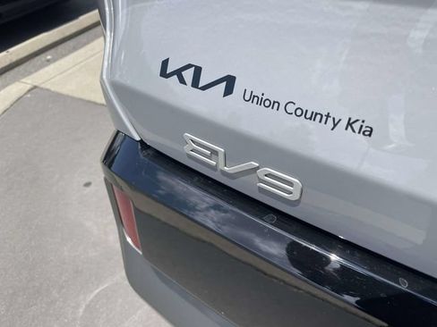 New 2026 Kia EV9 GT-Line AWD/4WD image 9