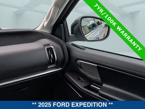 Certified 2025 Ford Expedition Platinum AWD/4WD image 22
