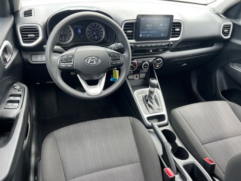 Certified 2022 Hyundai Venue SE FWD image 21