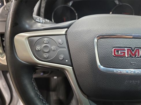 Used 2024 GMC Terrain Denali image 17